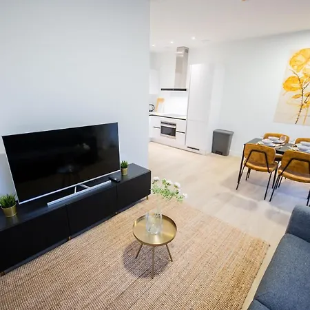 Lavish 1 Bedroom 50m2 -ss177l- *